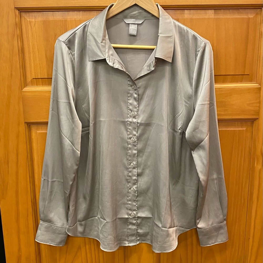 H&M satiny women’s dress shirt